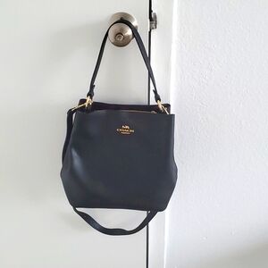 Coach Medium Crossbody/Shoulder purse black.